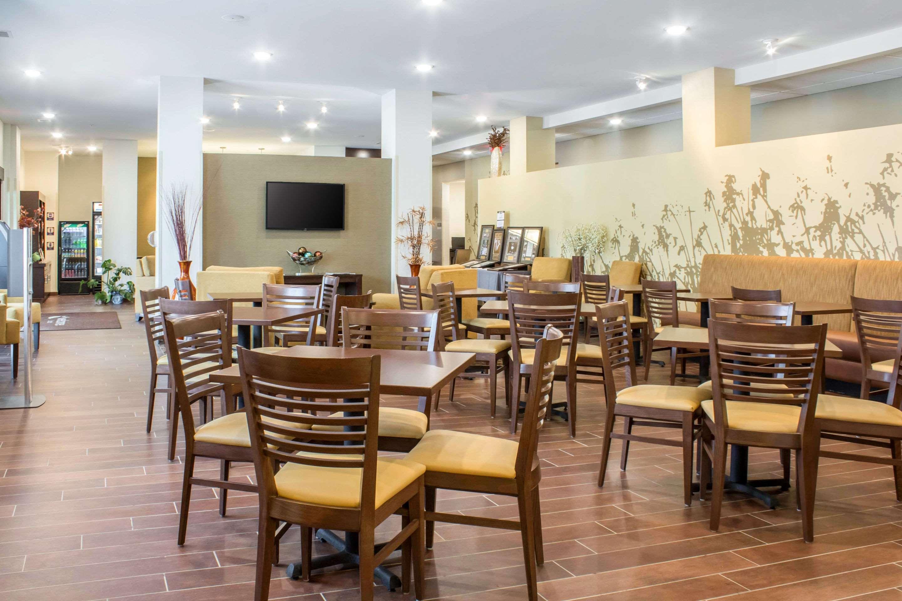 Sleep Inn & Suites Lincoln University Area מראה חיצוני תמונה