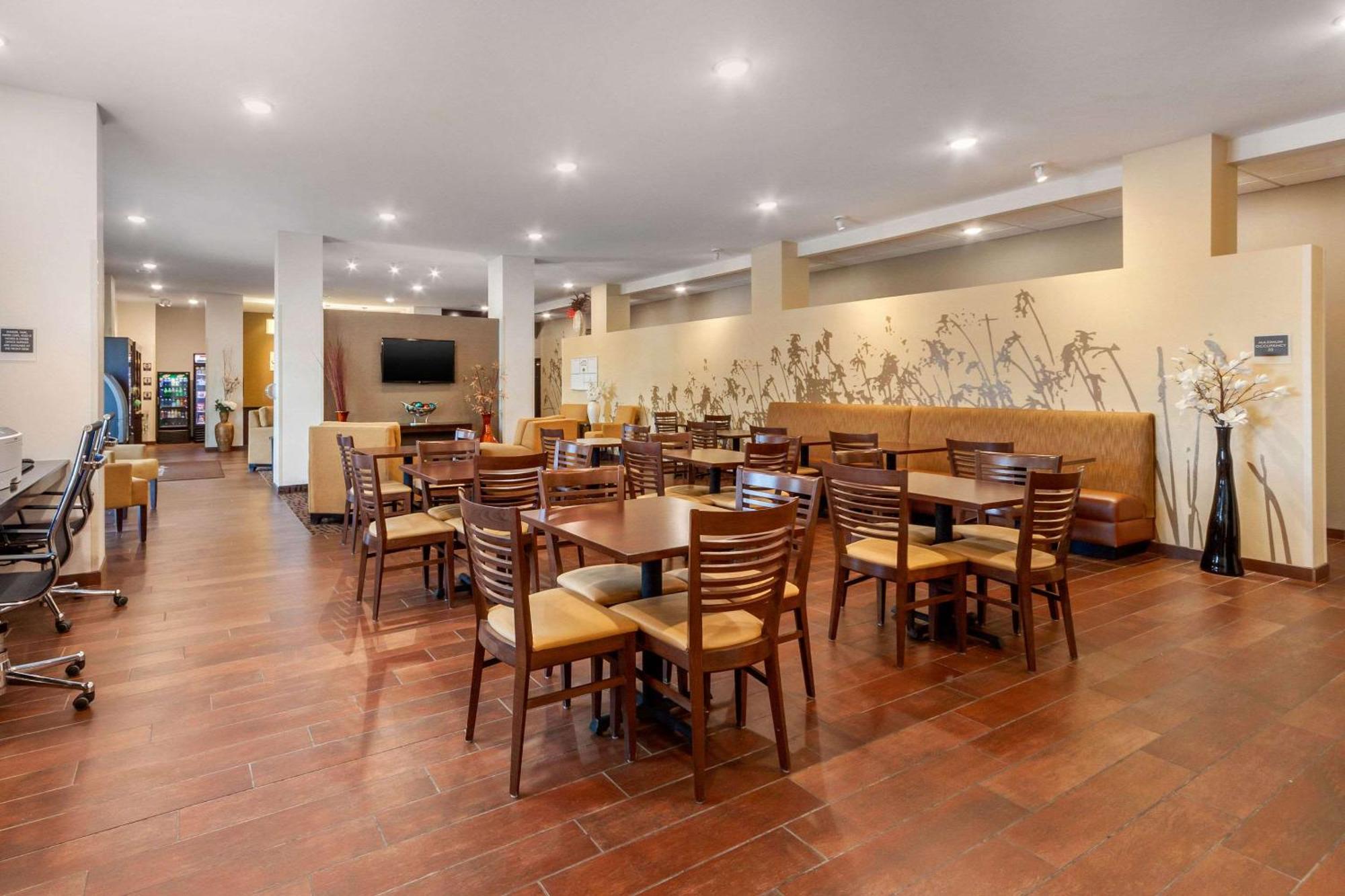 Sleep Inn & Suites Lincoln University Area מראה חיצוני תמונה