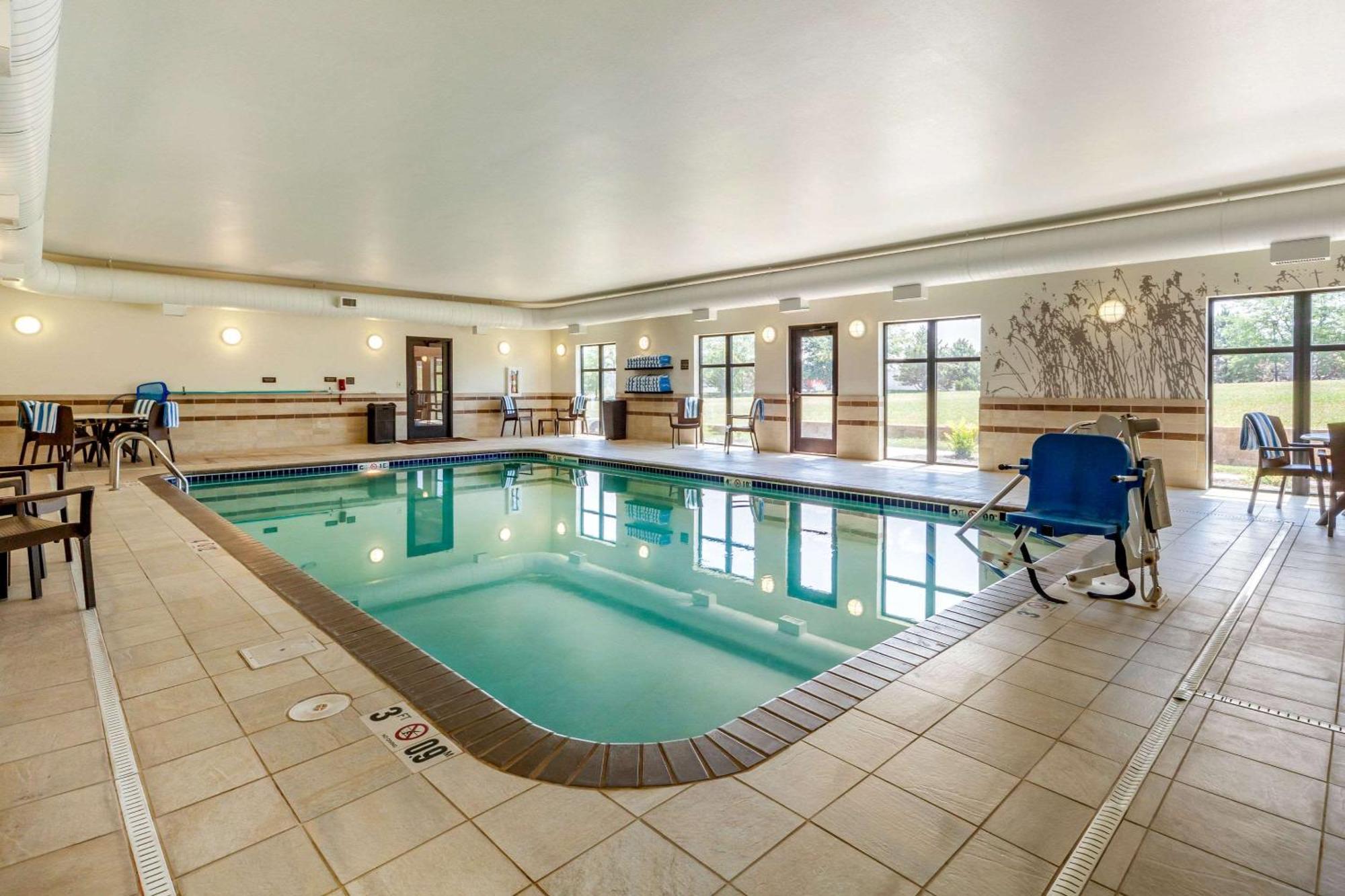 Sleep Inn & Suites Lincoln University Area מראה חיצוני תמונה